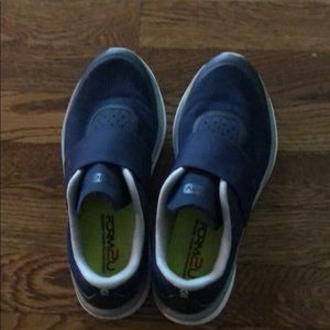 EUC womens saucony shoes sz 8